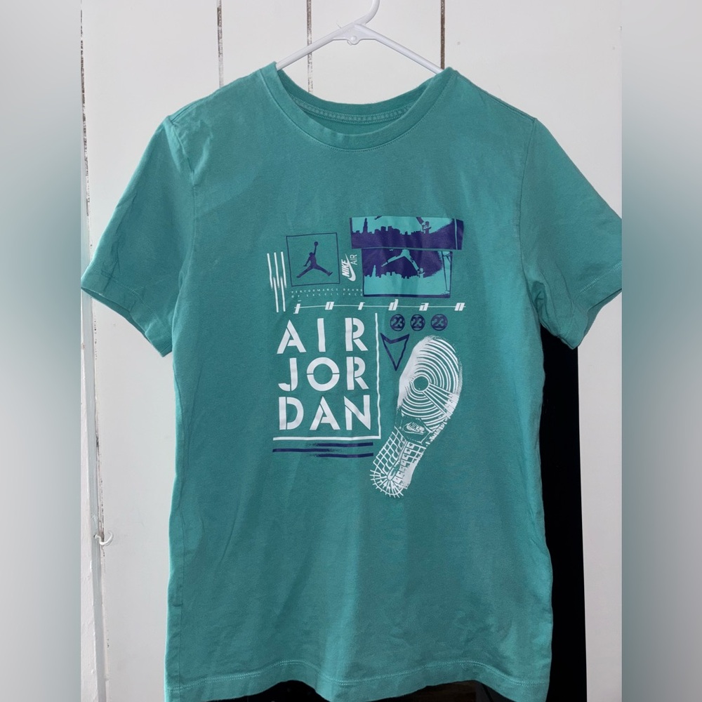 Nike- Air Jordan -Mens Small shirt